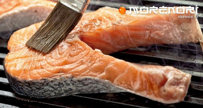 Форель на гриле с соусом Форель на гриле с соусом